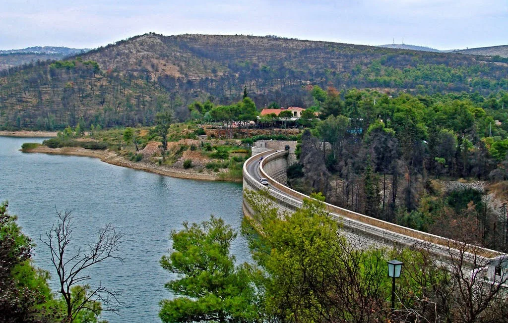 Marathon Dam and lake